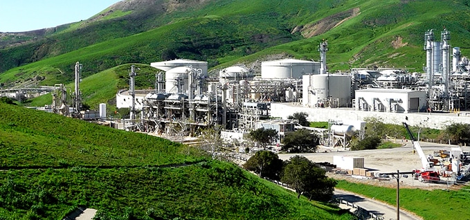 Gas treating plant